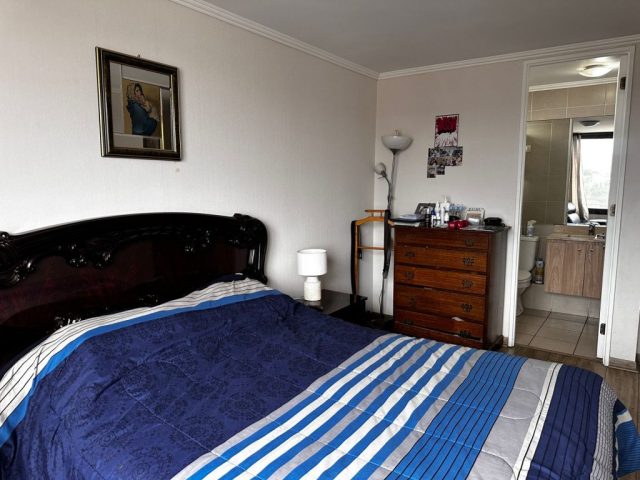 dormitorio principal con baño en suite